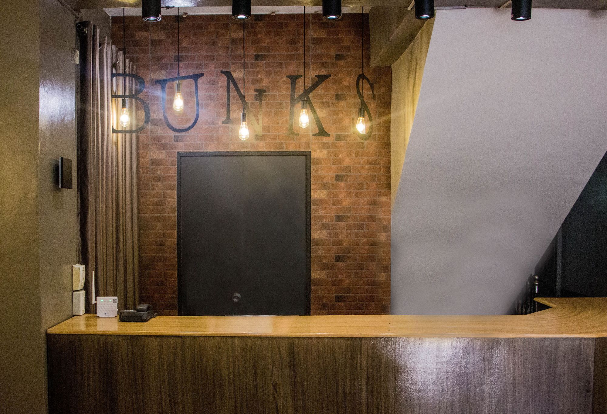 סבו Bunks Hostel (Adults Only) מראה חיצוני תמונה