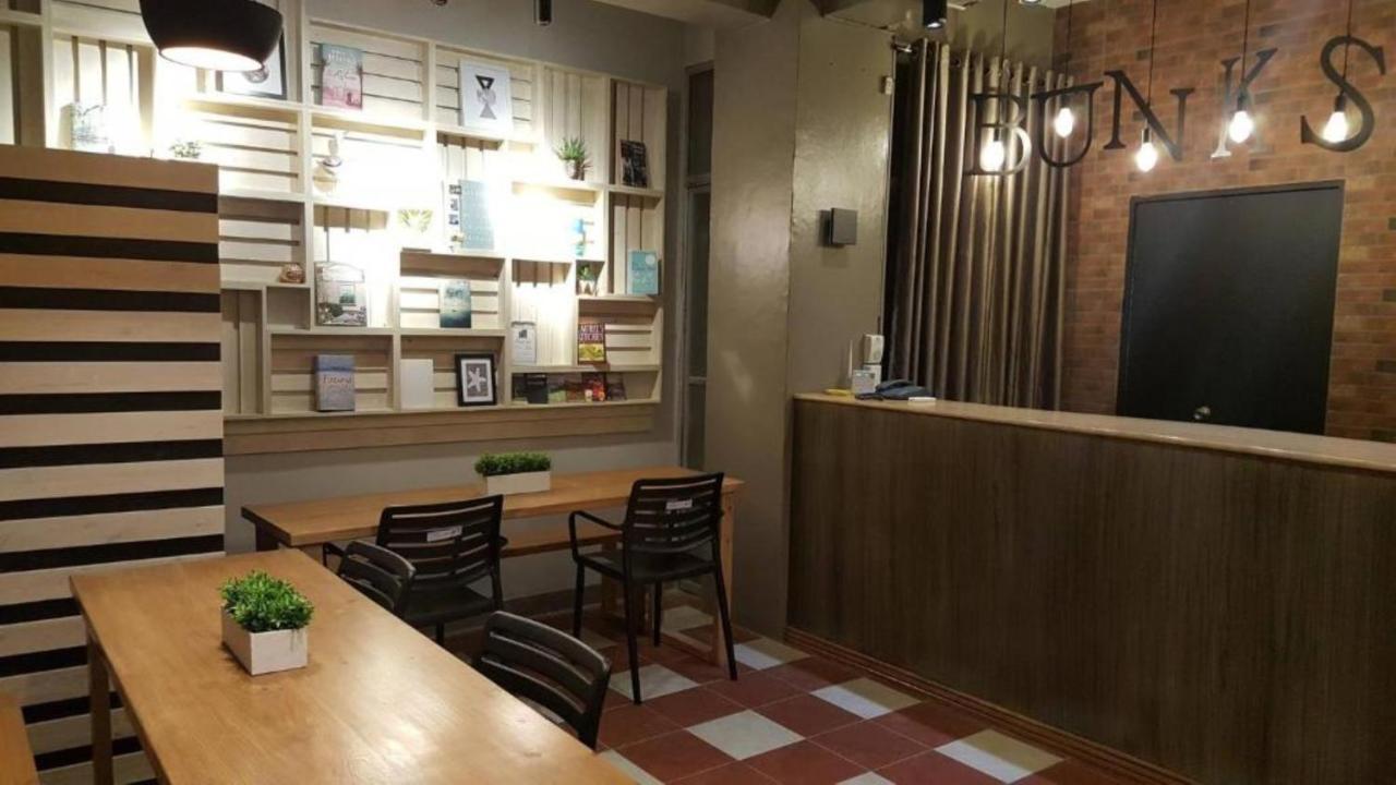 סבו Bunks Hostel (Adults Only) מראה חיצוני תמונה