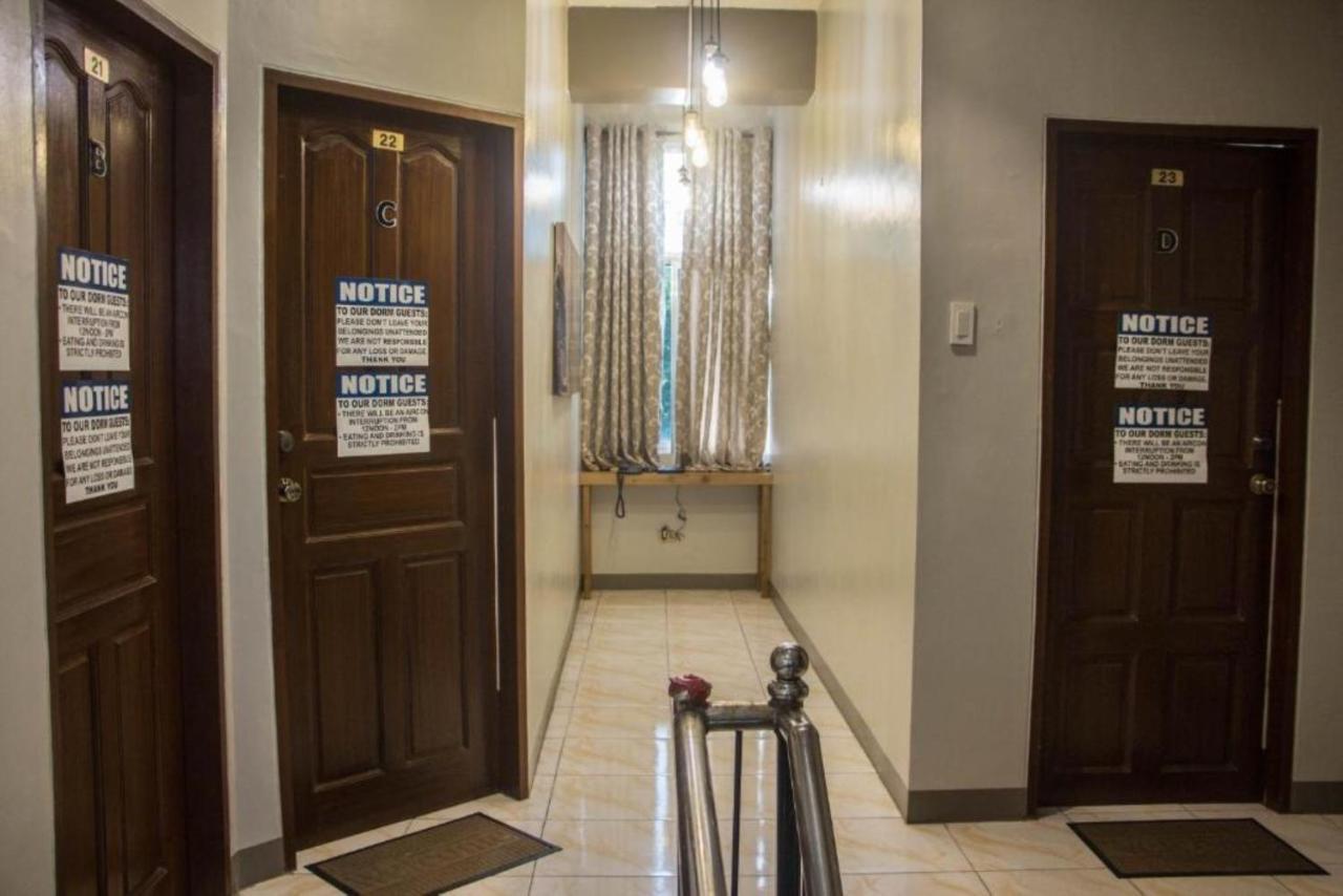סבו Bunks Hostel (Adults Only) מראה חיצוני תמונה