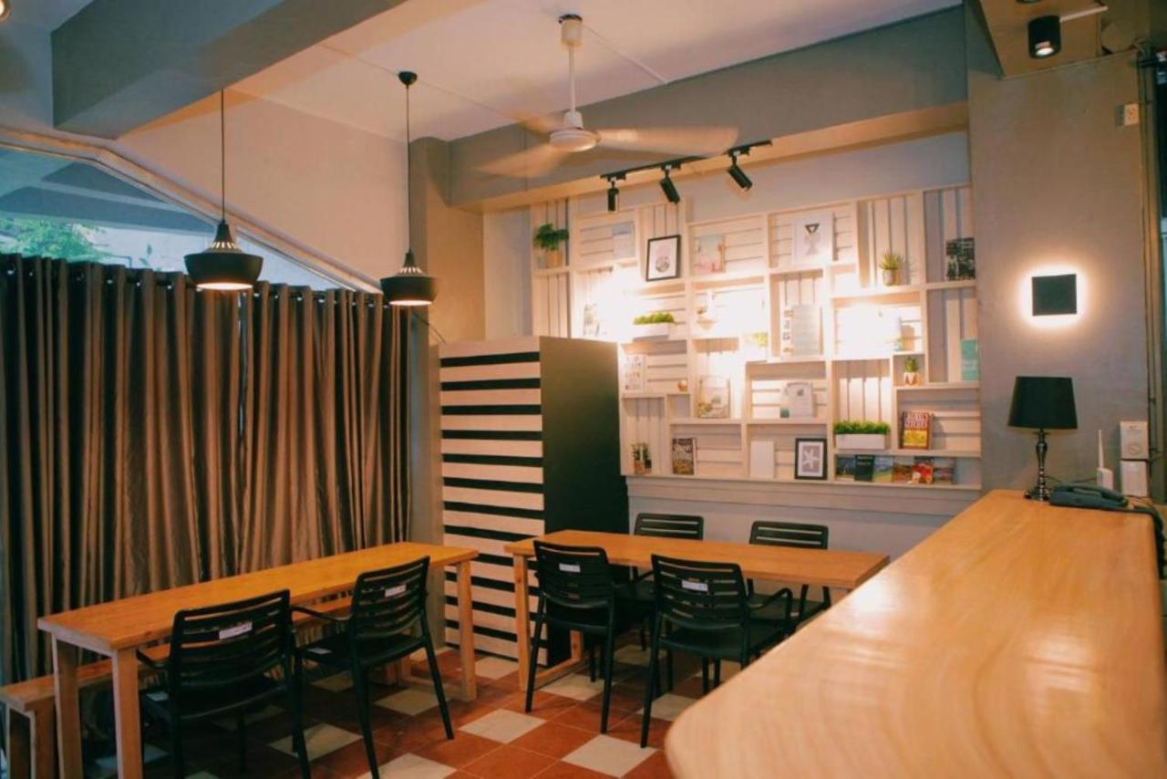 סבו Bunks Hostel (Adults Only) מראה חיצוני תמונה