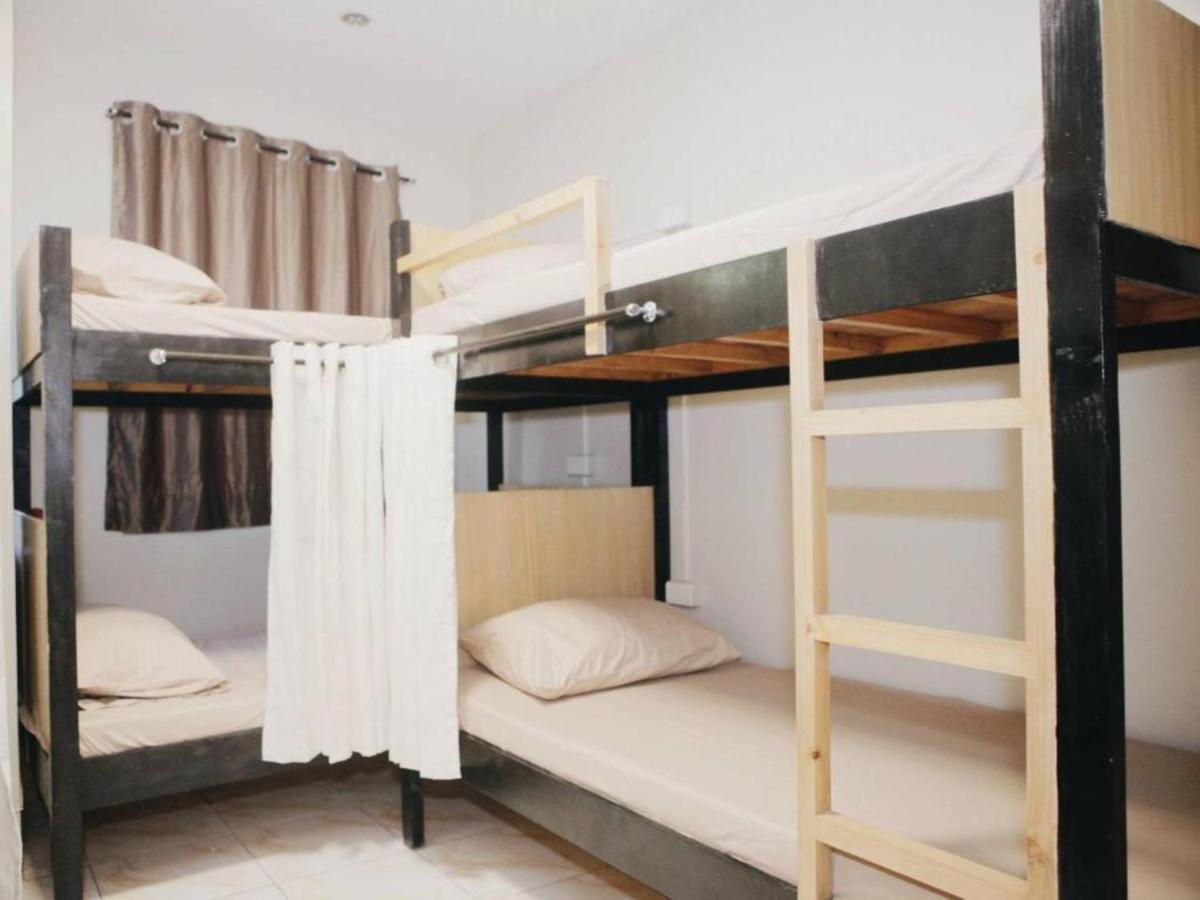 סבו Bunks Hostel (Adults Only) מראה חיצוני תמונה